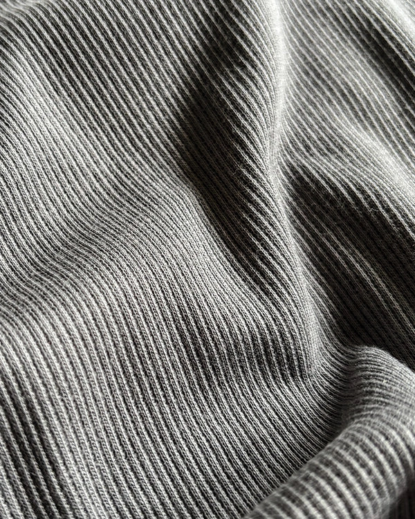 Close-up of the structured ribbed gym vest fabric